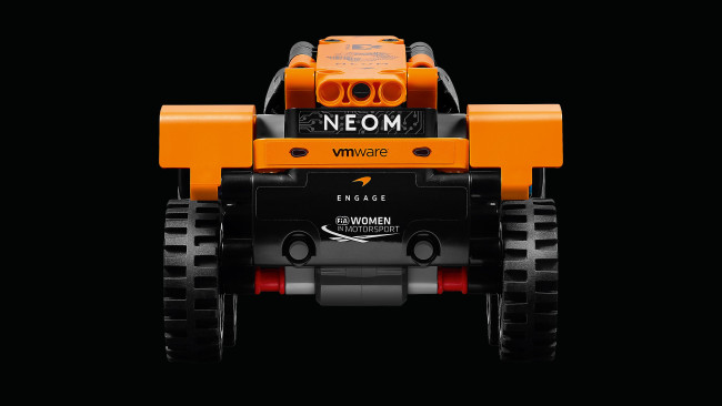 42166 NEOM McLaren Extreme E Race Car