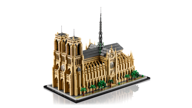 21061 Notre-Dame de Paris